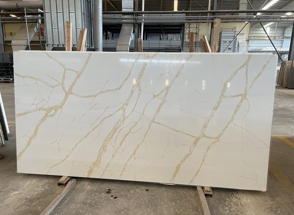 Calacatta Gold Quartz Slab - White Background with Bold Gray and Gold Veining for Luxury Kitchen Countertops