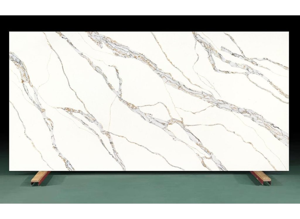 This is an actual photo of the Venato gold quartz carrara at the size of 3200mm*1600mm for designer and purchasers to have a panorama view of this product